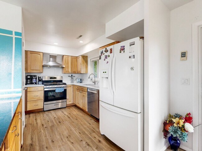 Building Photo - 4 Bedroom Single Family Home in Loveland