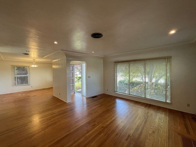 Foto del edificio - 1911 H St