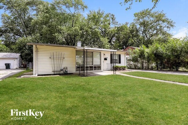 Building Photo - 16759 Artesian Ave