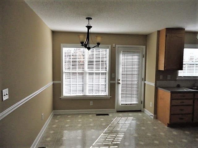 Foto del edificio - 2920 Bridgeport Dr