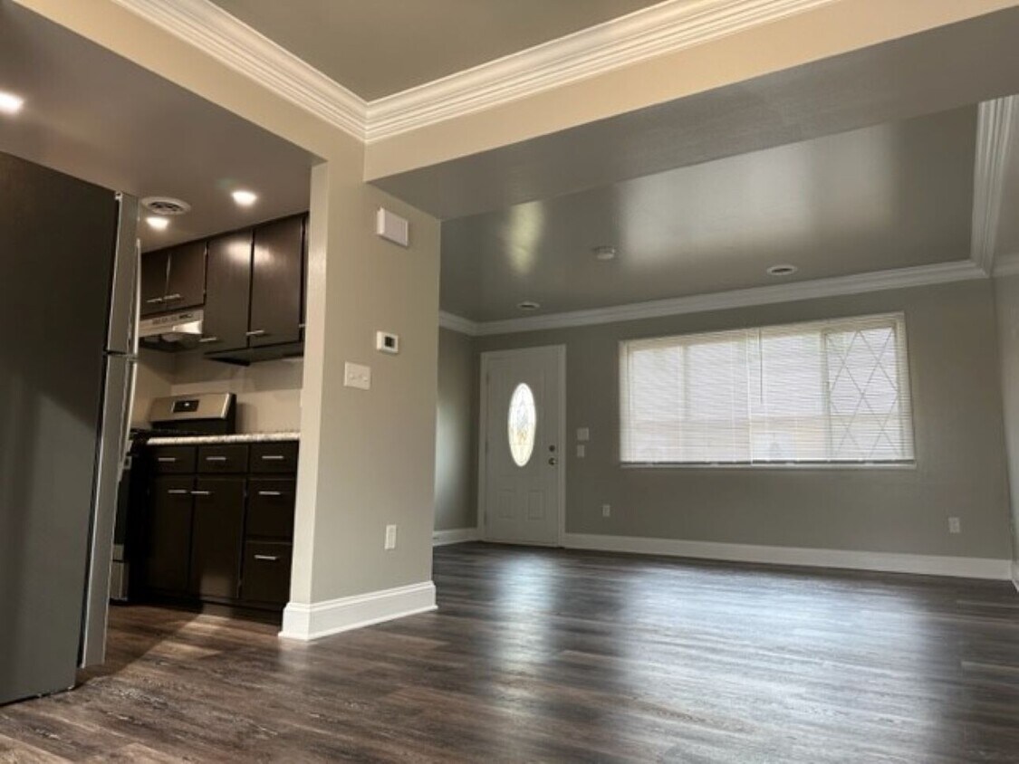 245C Monroe St, Oswego, IL 60543 Houses for Rent Oswego, IL