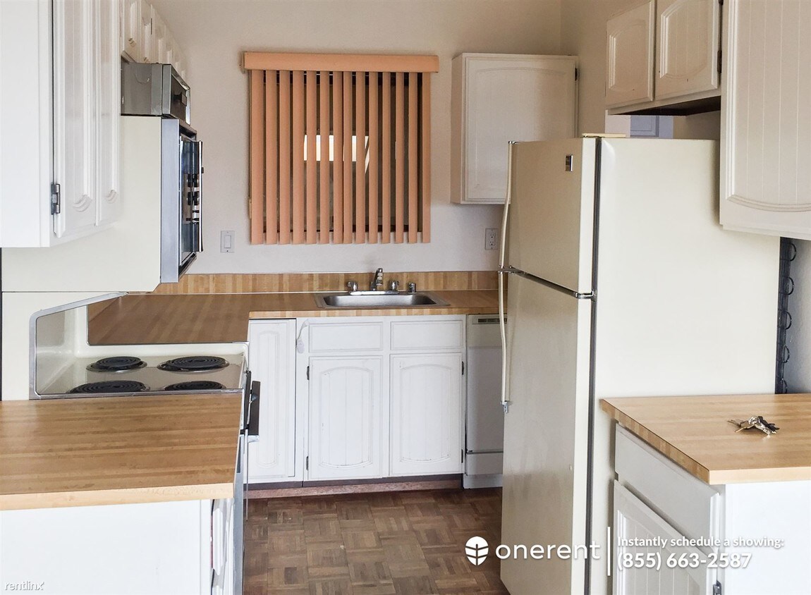 Primary Photo - 2 br, 2 bath Condo - 711 122nd Ave NE #A5