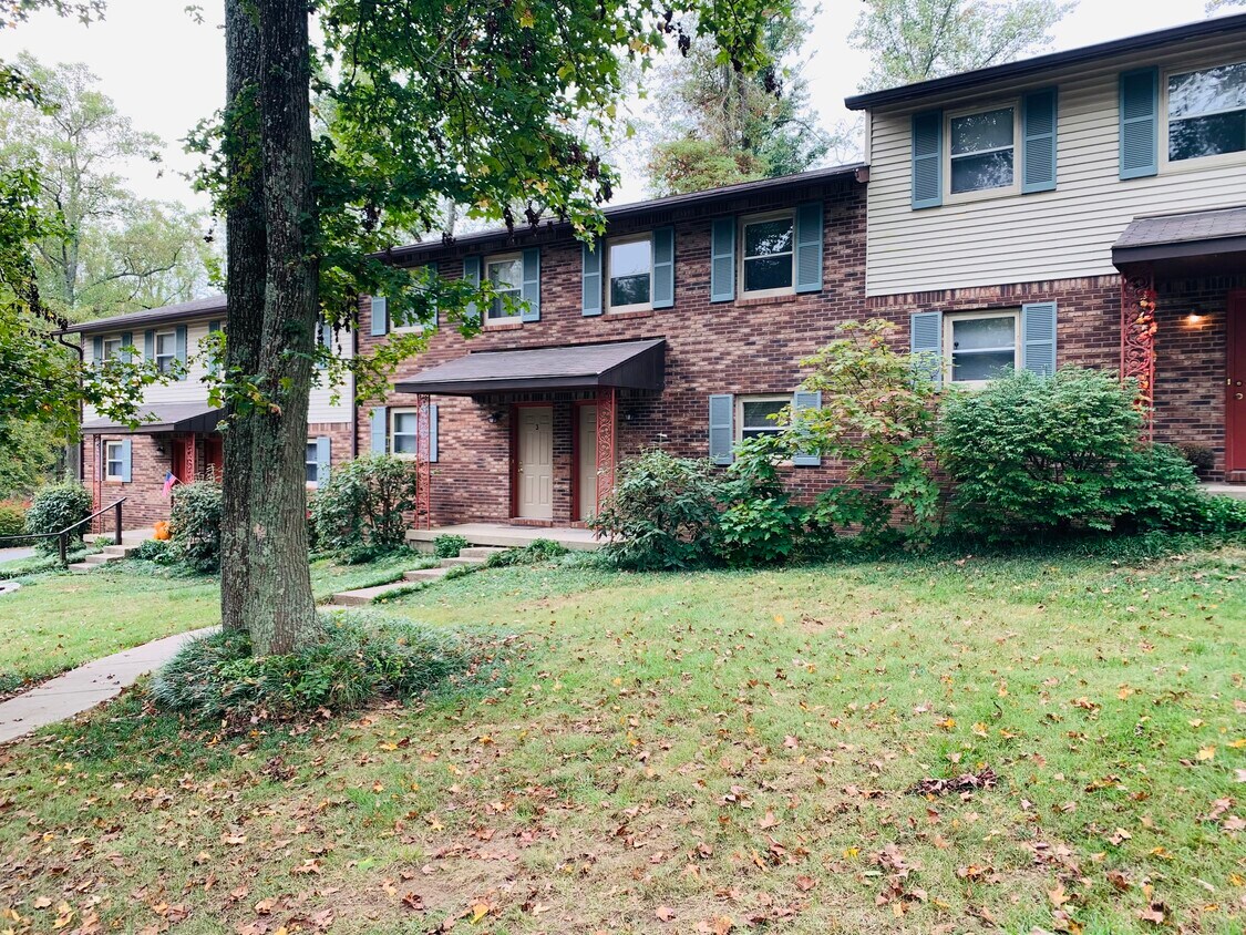 2249 Apache Dr, Madison, IN 47250 Townhome Rentals in Madison IN