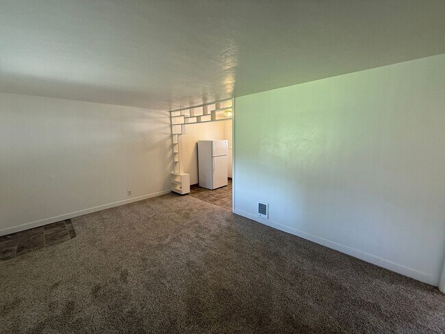 Foto del edificio - 912 Fir St S