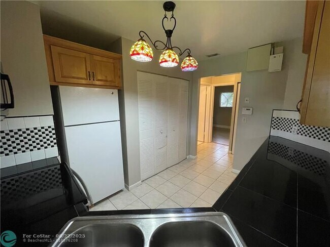 Foto del edificio - 3417 NW 44th St