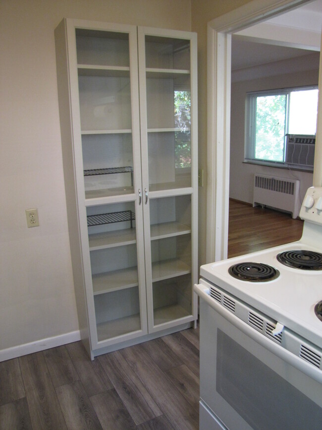 Kitchen - 6833 Indian Hill Rd