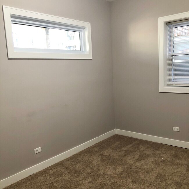 Foto del edificio - 5553 W Quincy St
