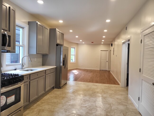 Kitchen view - 136A S Munn Ave