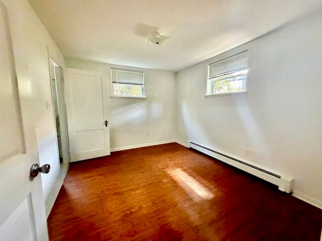 Building Photo - 314 N Locust St