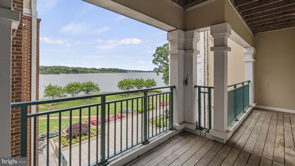 Foto principal - 440 Belmont Bay Dr