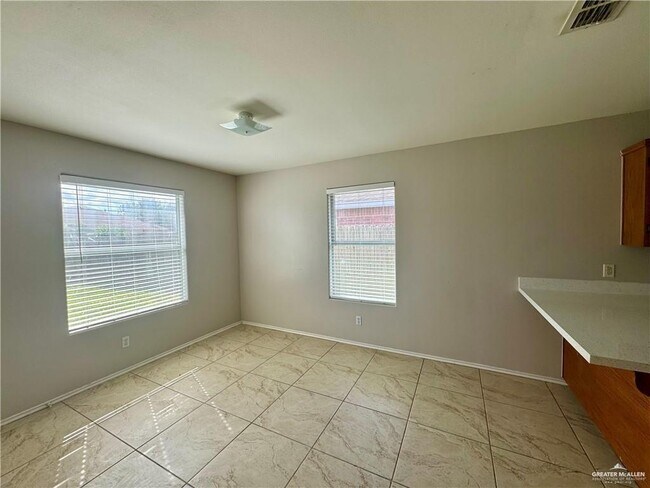 Building Photo - 1822 Butkus Dr