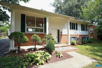 Building Photo - 118 Olinda Dr