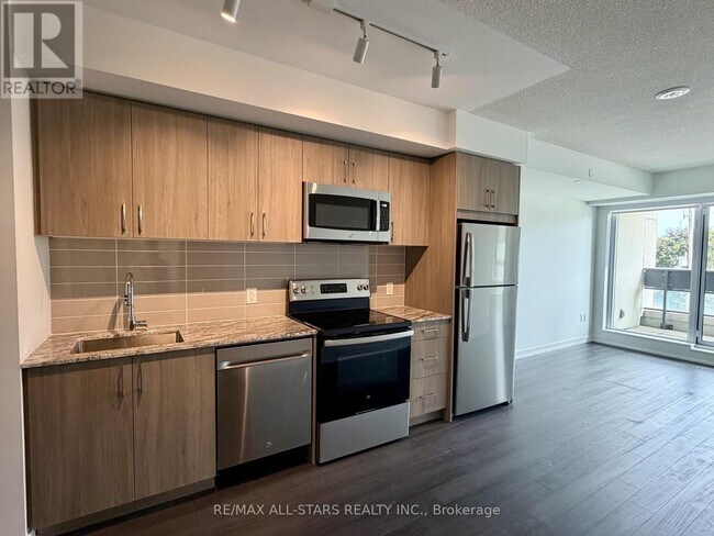 Building Photo - 4010 Eglinton Ave W