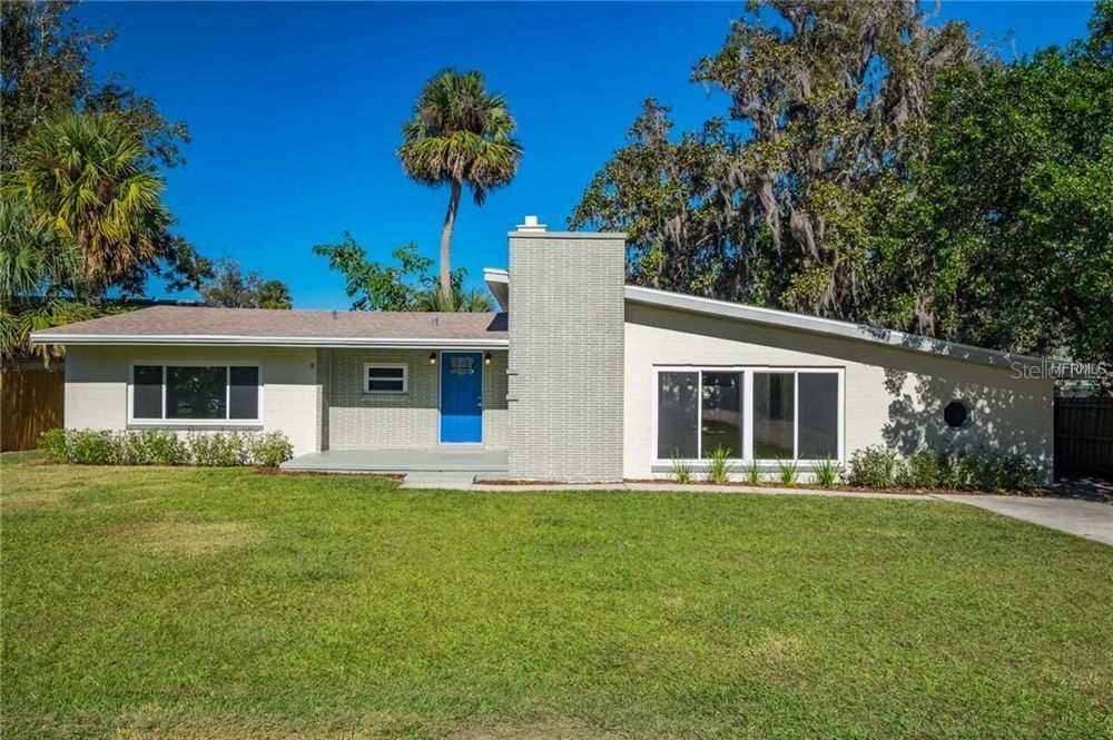 Primary Photo - Beautiful Downtown Eustis 2/2 Rental Property