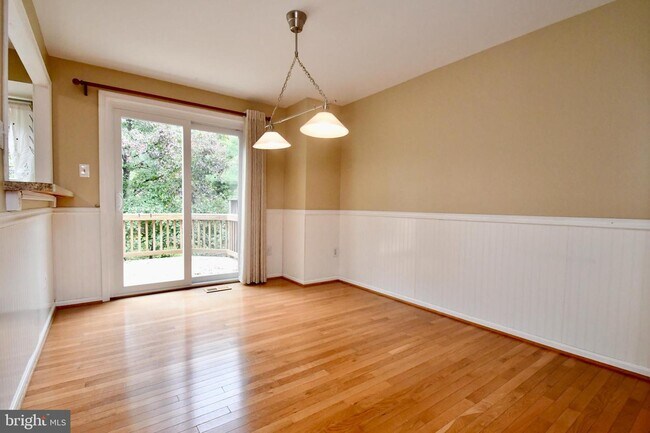 Building Photo - 6580 Lochleigh Ct