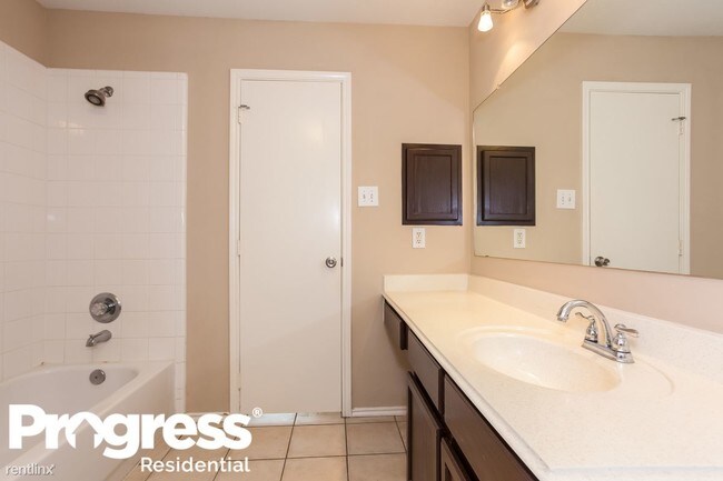 Foto del edificio - 3611 Bent Springs Ln