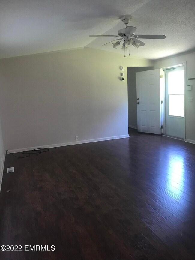 Foto del edificio - 5059 Goodwater Rd