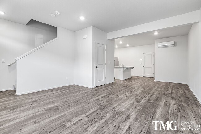 Foto del edificio - 3 Bed 2.5 Bath Townhome in The Hazel Dell ...
