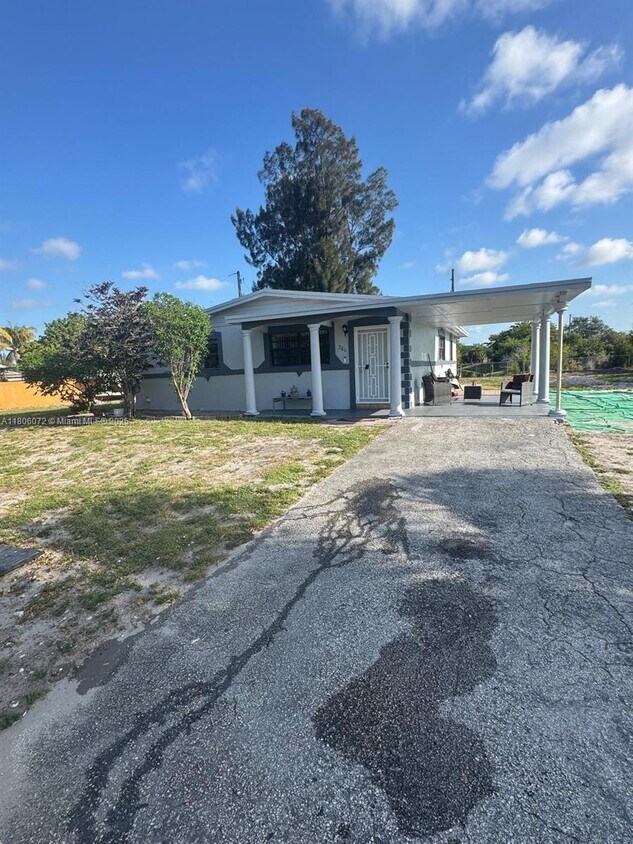 Primary Photo - 2801 NW 183rd St