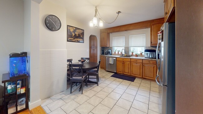 Building Photo - 37 Willis Ave