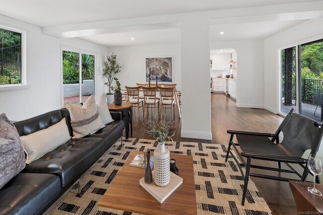 Foto del edificio - 7365 Remley Pl