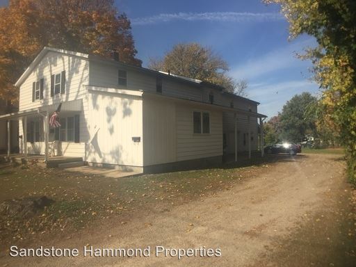 Primary Photo - 124 E Main St