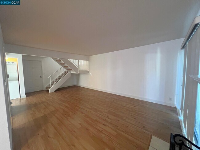 Foto del edificio - 16 Bud Ct