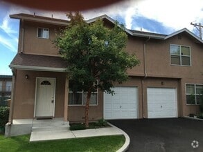 Building Photo - 3315 Smith Dr