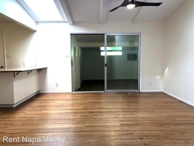 Foto del edificio - 3 br, 2 bath House - 10 View Rd