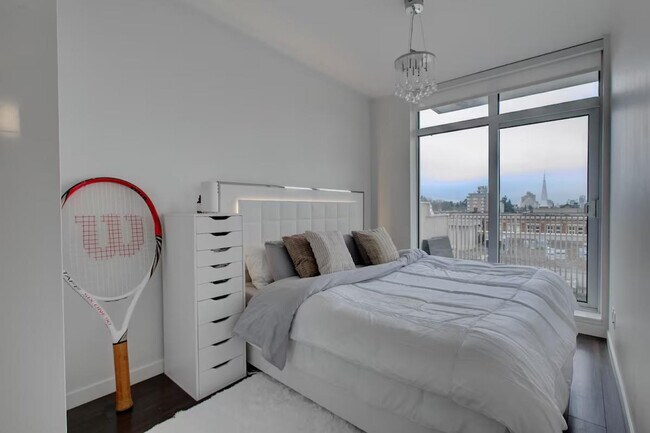 Photo du bâtiment - 203 E 7th Ave