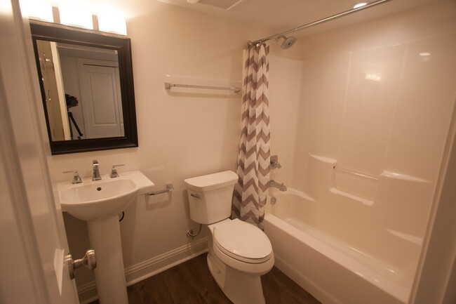 Photo - 1524 Broadway Street Apartment