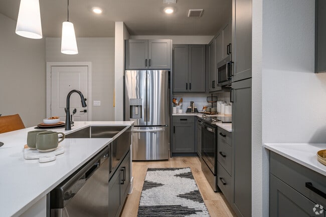 Building Photo - Now 6 Weeks Free Rent in Katy!