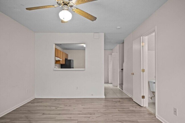 Building Photo - 968 W Pueblo Dr