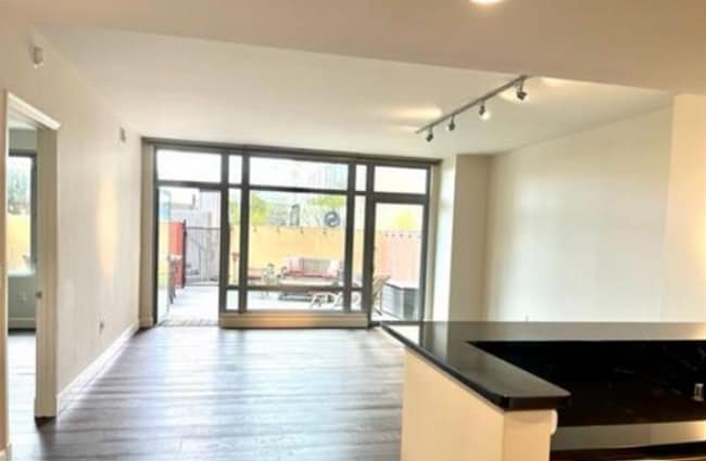 Building Photo - Urban Gem in the Palladio