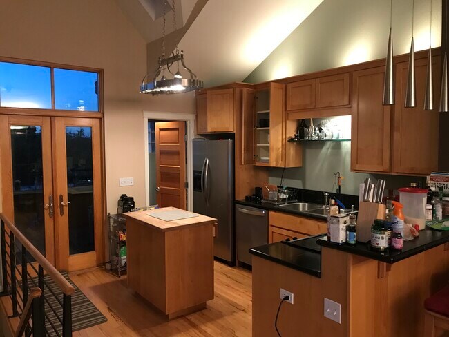 Foto del edificio - 325 Cherry St