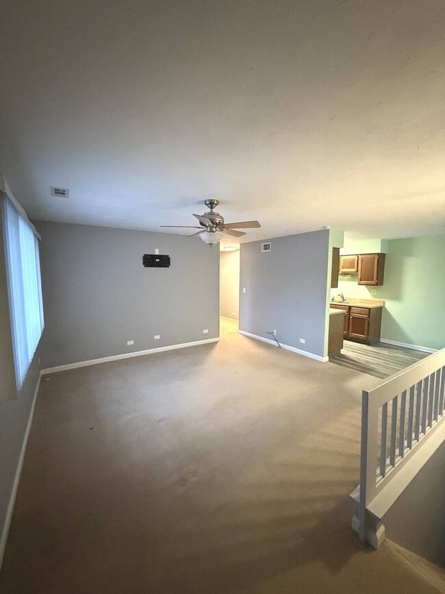 Building Photo - 824 Dighton Ln