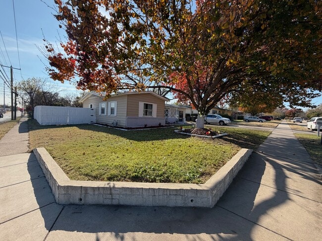 Foto del edificio - 2136 Ridgeway St