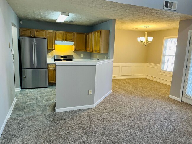 Foto del edificio - Wow! 2 bedroom 2.5 bathroom townhome in Decatur!