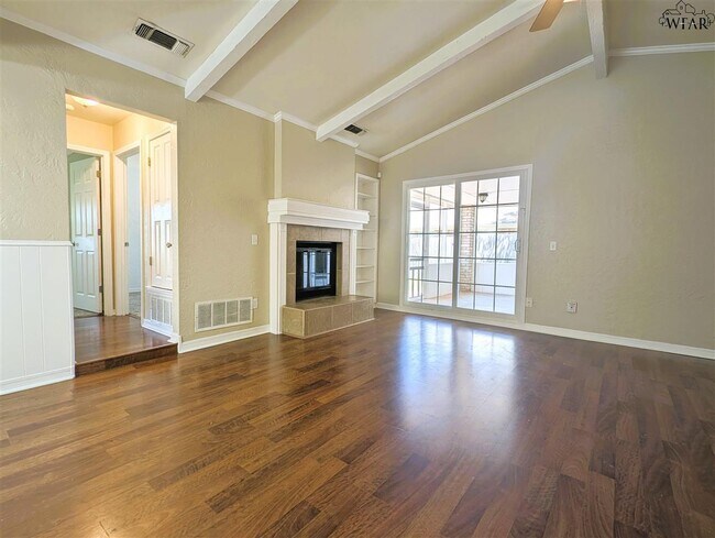 Foto del edificio - 5205 Pebblestone Dr