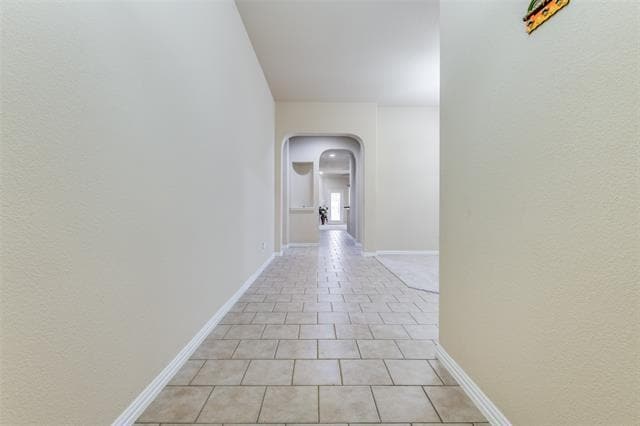 Building Photo - 8647 Robertson Dr