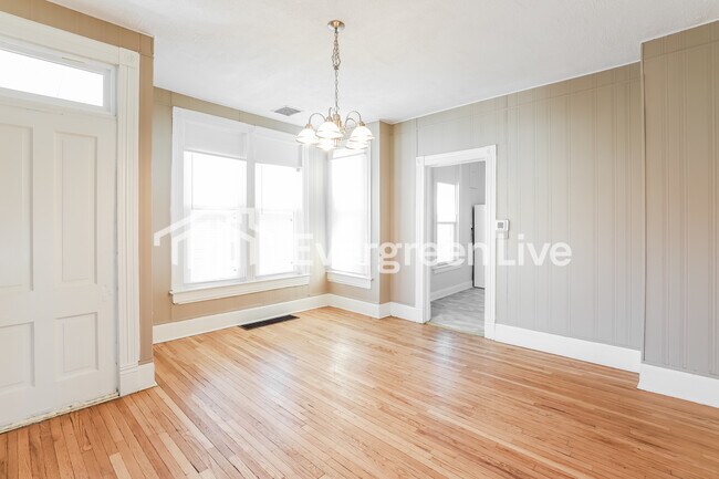 Foto del edificio - 4215 Grant St