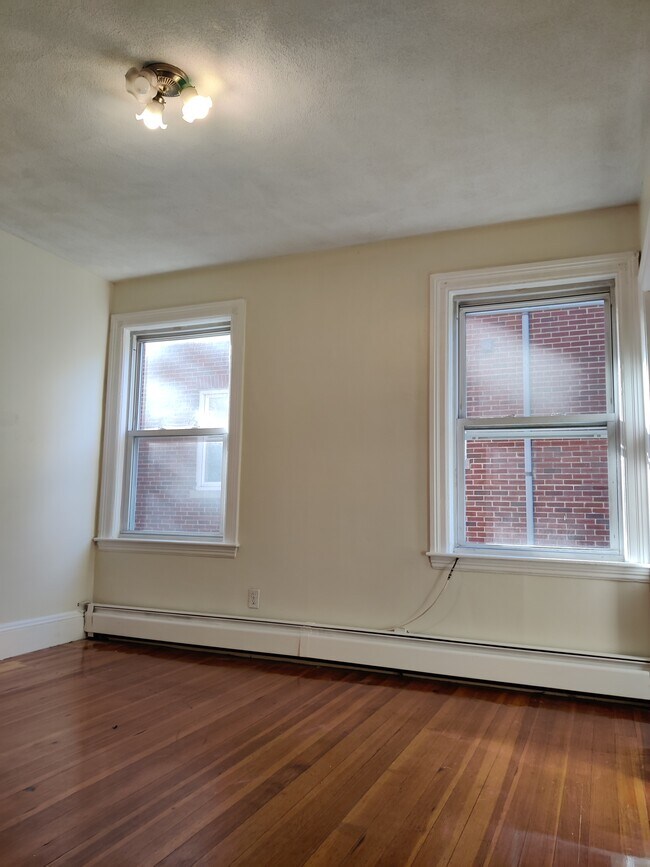 Building Photo - 785 Washington St