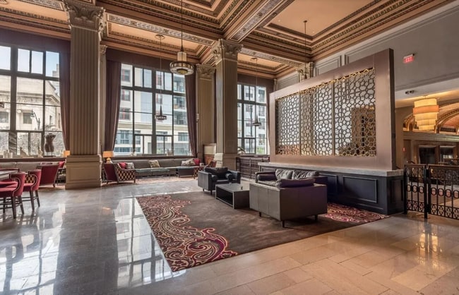 Lobby/Lounge - 51 N High St