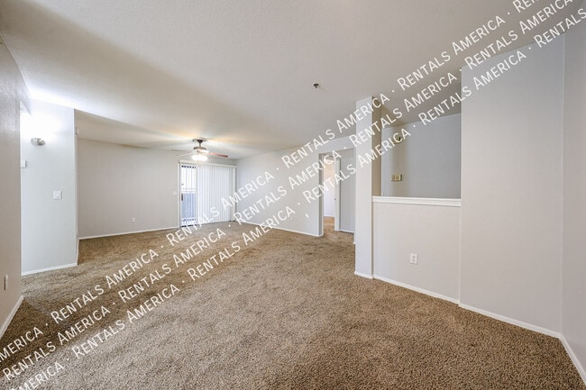 Building Photo - 2025 E Campbell Ave