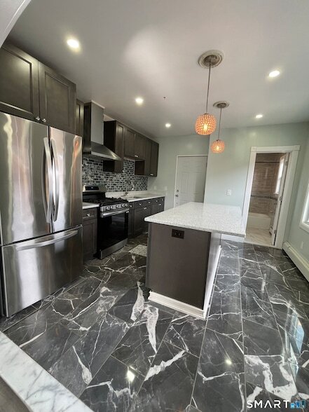 Building Photo - 176 Pearl St