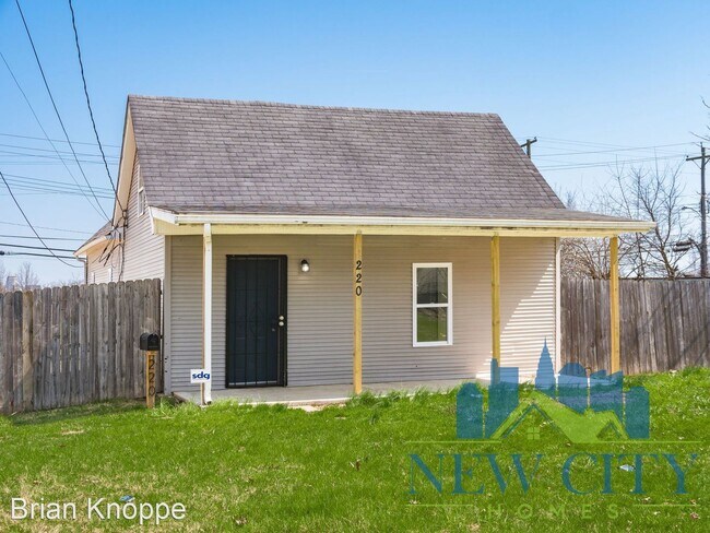 Building Photo - 2 br, 1 bath House - 220 Columbian Ave.