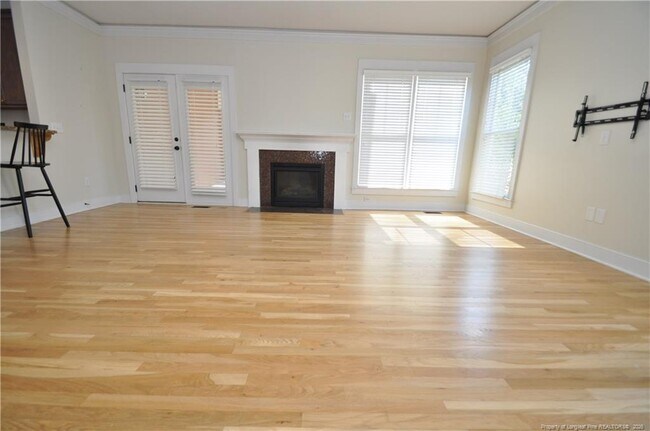 Building Photo - 1164 Trentini Ave