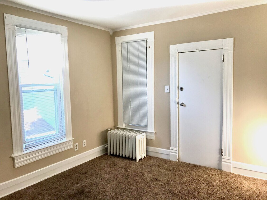 Foto del edificio - 2820 Cottage Grove Ave