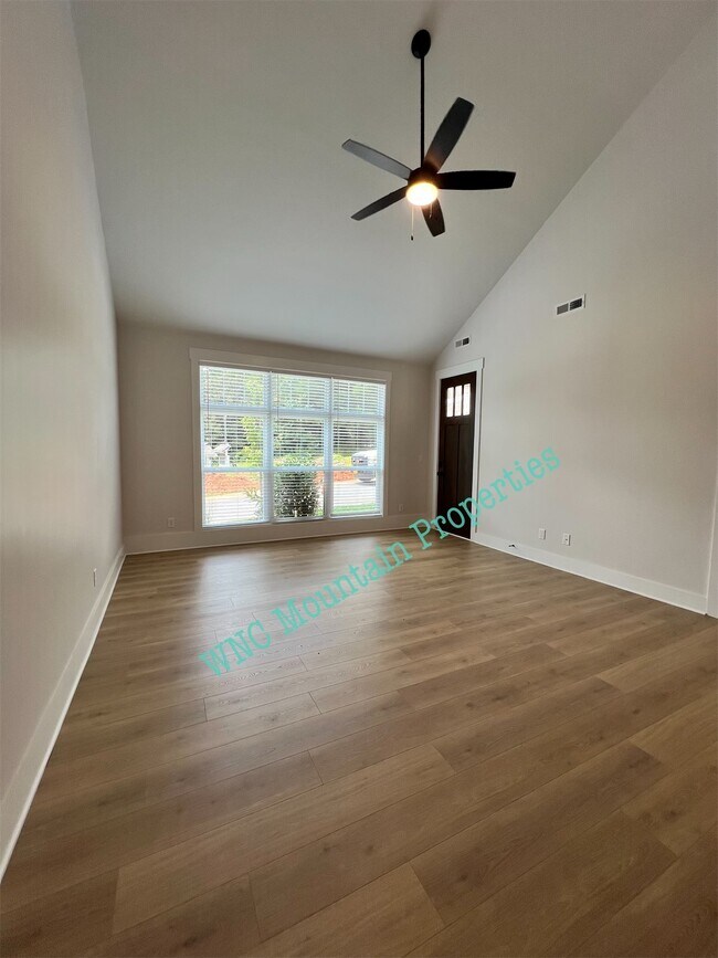 Foto del edificio - 7 Heartleaf Cir