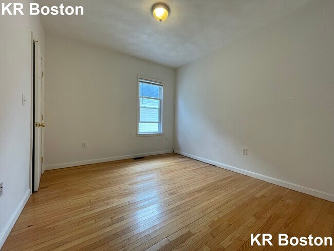 Building Photo - 77 Bellevue St